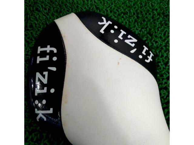 FIZIK ANTARES サドル ブラック/ホワイト