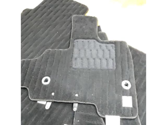 Honda genuine
Floor mat N-BOX
JF3 / JF4