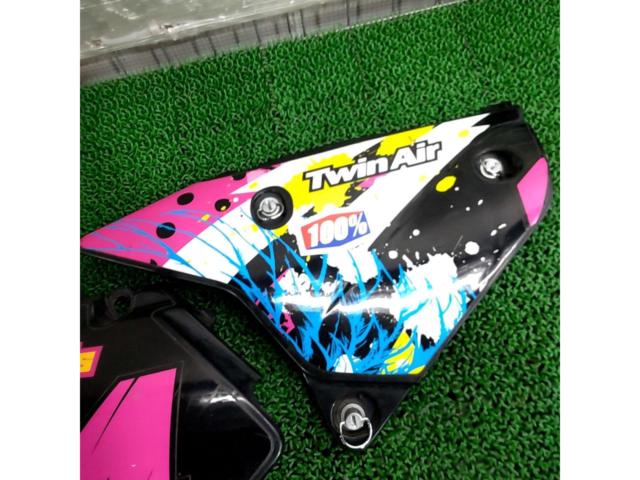SUZUKI 純正サイドカバー 貼単【DR-Z400】