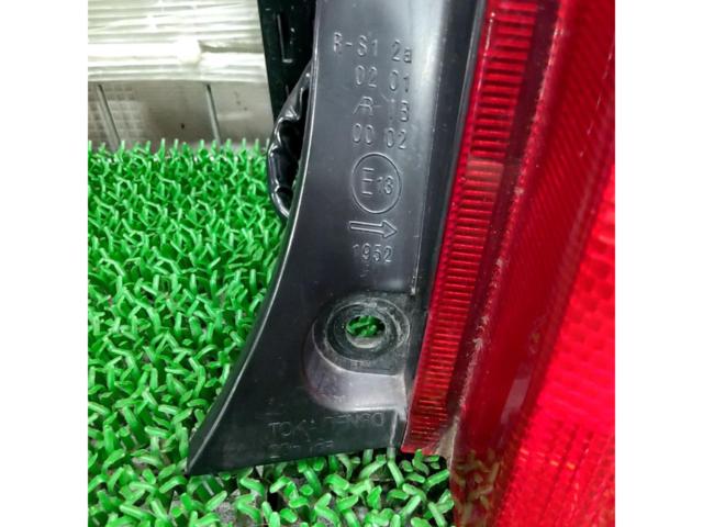 DAIHATSU純正 テールレンズ 右のみ【エッセ/L235S】
