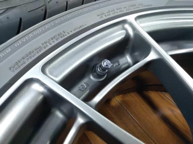 ★試着無料♪★ENKEI(エンケイ)Racing Revolution NT03RR + YOKOHAMA ADVAN FLEVA 【スイフトスポーツに♪】