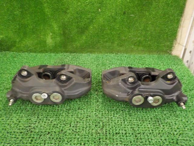 LEXUS
Genuine front caliper
LEXUS IS300h F Sport AVE30 Mid-cycle