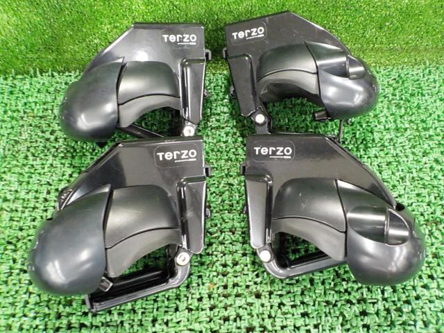 TERZO ベースキャリア 【ランドクルーザープラド/150系/後期/ルーフレール付き車】