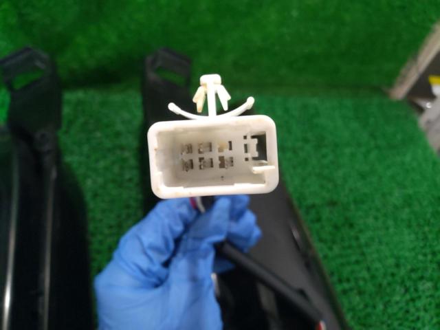 メーカー不明 LEDスモークテール【200系ハイエース】