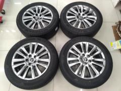 TOYOTA 60系ハリアープレミアムグレード 純正ホイール + BRIDGESTONE ALENZA LX100