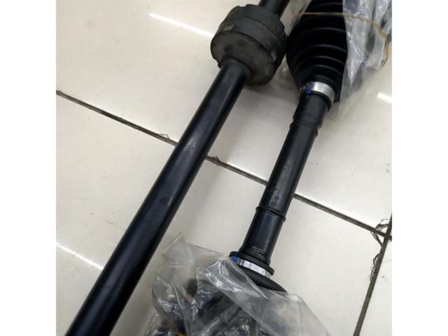 NISSAN genuine
Drive shaft