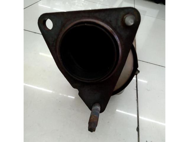 Nissan Skyline/V36 Genuine Parts
Catalyst