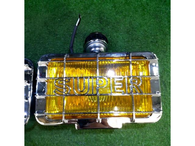 ノーブランド 汎用角型ハロゲンフォグランプ