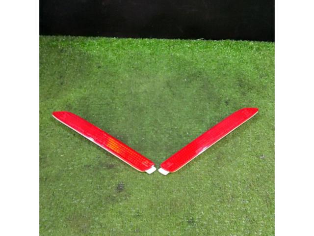 TOYOTA 純正リフレクター