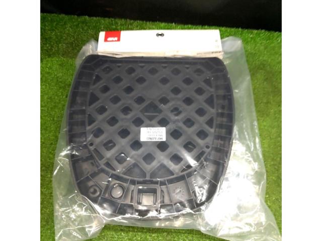 GIVI モノロックケース用汎用ベースプレート MP60ND