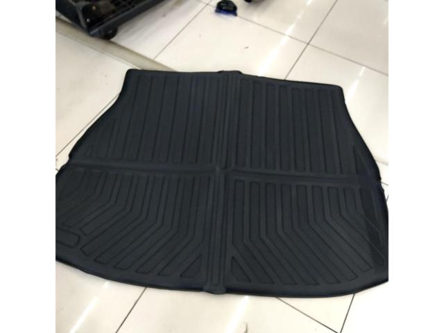 【ハリアー/80系】メーカー不明 ラゲッジマット