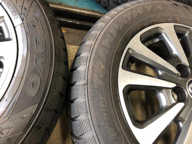 TOYOTA純正 エスクァイア純正ホイール + TOYO Winter TRANPATH TX