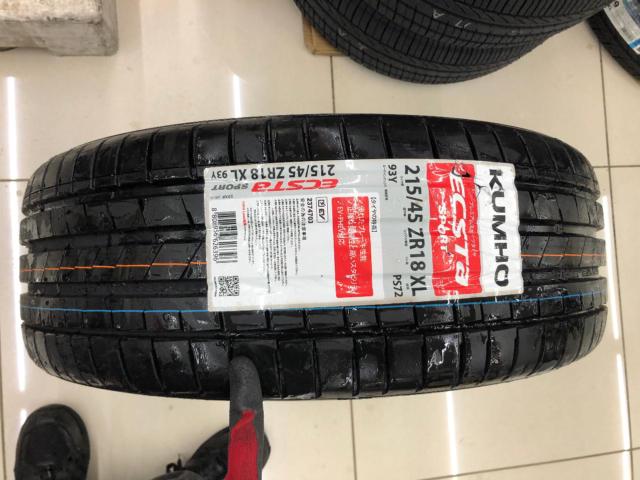 MAZDA MAZDA3/ブラックトーンエディション純正ホイール + KUMHO ECSTA SPORT PS72 215/45R18