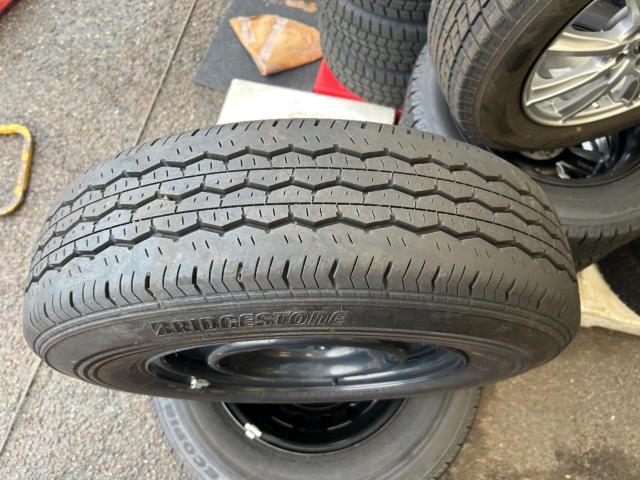 TOYOTA 200系ハイエース純正スチールホイール+BRIDGESTONE ECOPIa RD613
