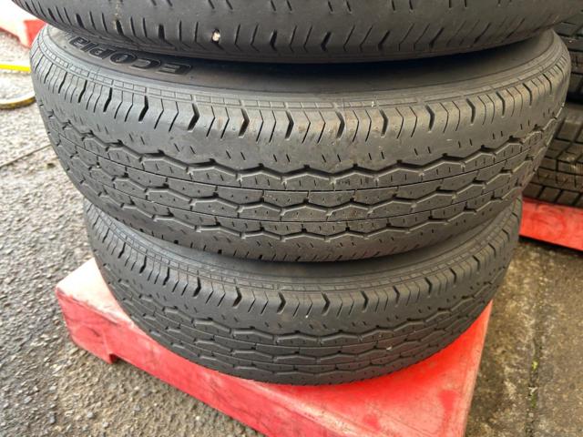 TOYOTA 200系ハイエース純正スチールホイール+BRIDGESTONE ECOPIa RD613