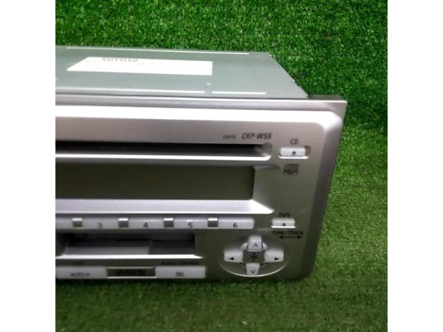 Toyota
Genuine
2 DIN cassette + CD tuner
08600-00G60