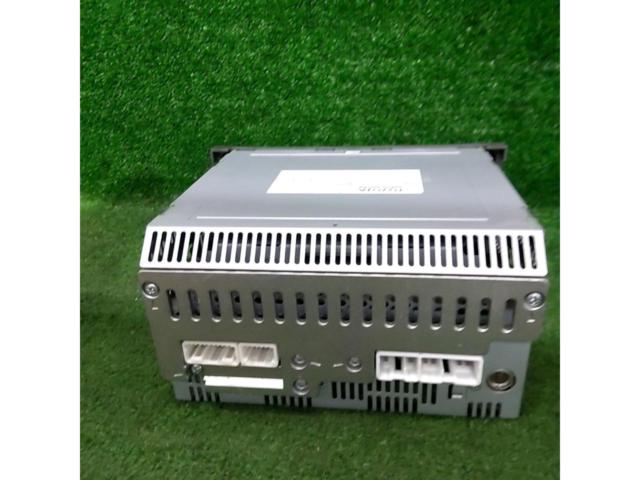 Toyota
Genuine
2 DIN cassette + CD tuner
08600-00G60
