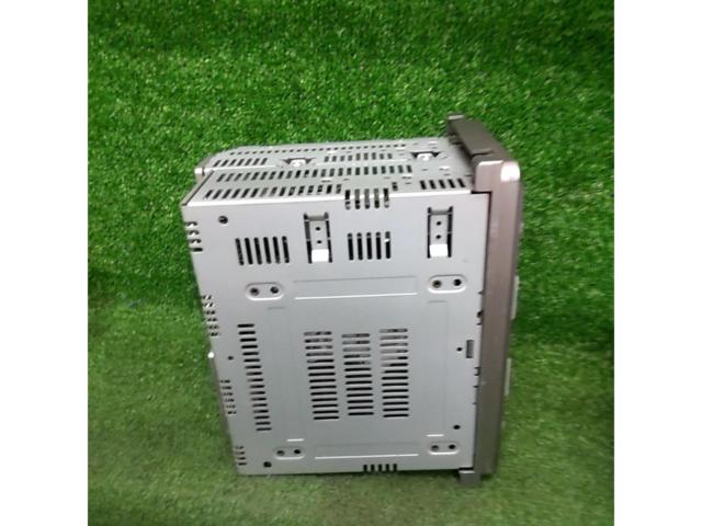 Toyota
Genuine
2 DIN cassette + CD tuner
08600-00G60