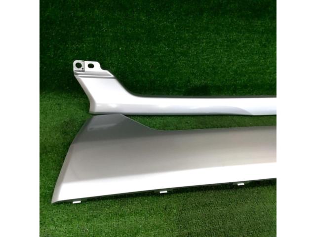 トヨタ 200系ハイエース 純正グリルガーニッシュ