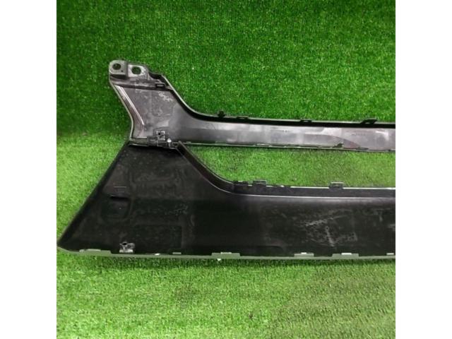 トヨタ 200系ハイエース 純正グリルガーニッシュ