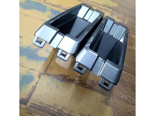三菱 デリカD:5 後期純正フロントフォグランプガーニッシュ