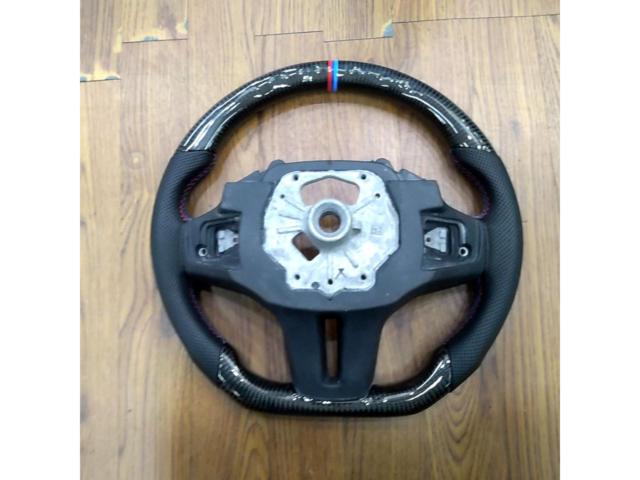VERSPIELT カーボン/パンチングレザーステアリング BMW X3 G01