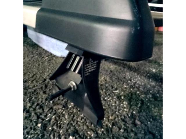 トヨタ 200系ハイエース 純正キャリアラック