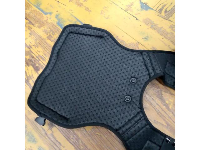 One-size-fits-all
KOMINE
SK-600
Chest guard