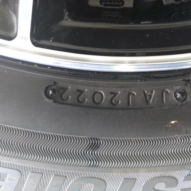 BRIDGESTONE
ECO
FORME
CRS 15 + BRIDGESTONE
BLIZZAK
VRX3