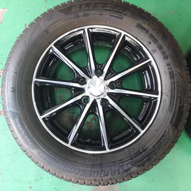 BRIDGESTONE
ECO
FORME
CRS 15 + BRIDGESTONE
BLIZZAK
VRX3