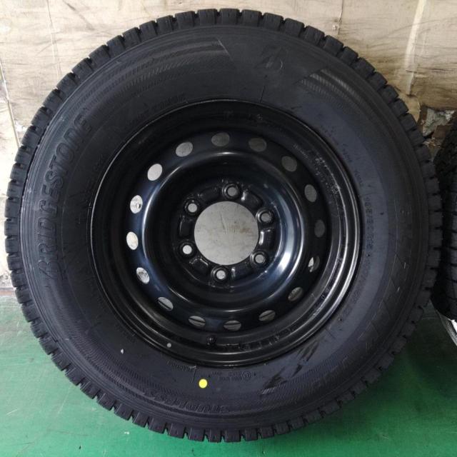 TOYOTA 200系ハイエース純正スチールホイール + BRIDGESTONE BLIZZAK 