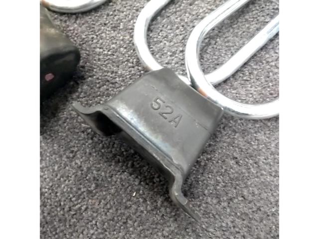 トヨタ ハイエース 純正リアバンプラバー + U字ボルト