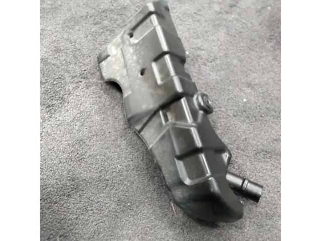 トヨタ 200系ハイエース 純正 レゾネーター