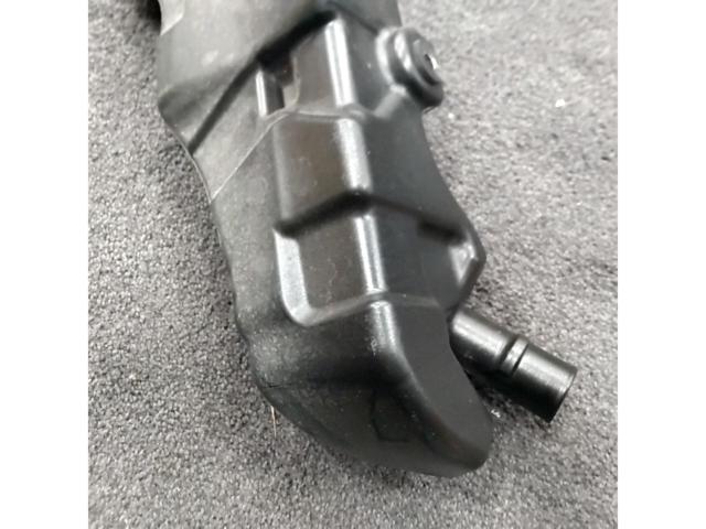トヨタ 200系ハイエース 純正 レゾネーター