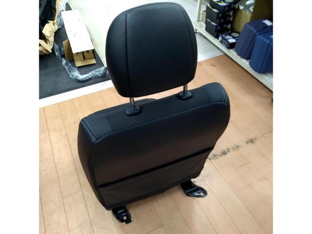 200系ハイエース ダークプライムⅡ 運転席
