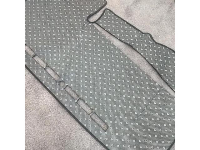 メーカー不明 80系ヴォクシー ダッシュボードマット