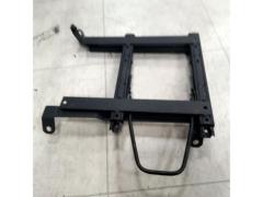 R32
R33 driver's side
Seat rail