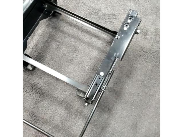 RECARO
Delica Space Gear
Seat rail
For driver's seat