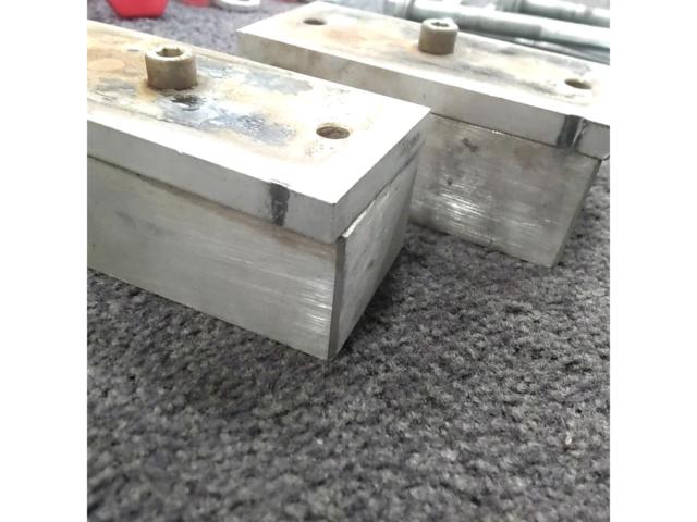 メーカー不明 2インチローダウンキット