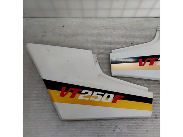 HONDA VT250F/MC08 純正サイドカバー
