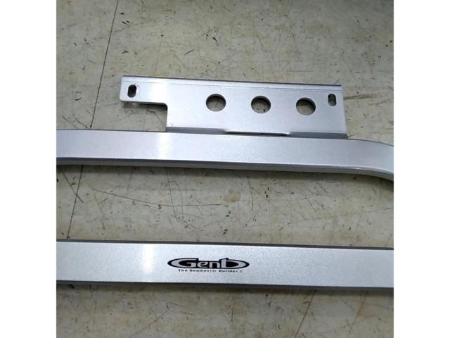 Genb
Frame support brace for Hiace/200 series