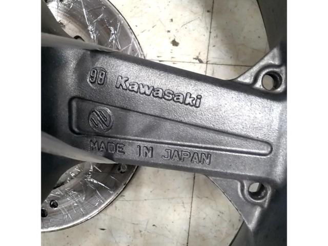 KAWASAKI
Original wheel
R-1373 Zephyr χ