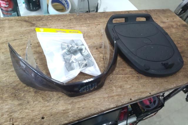 ワケアリ GIVI B27N2D リアボックス+MP60ND モノロックベース