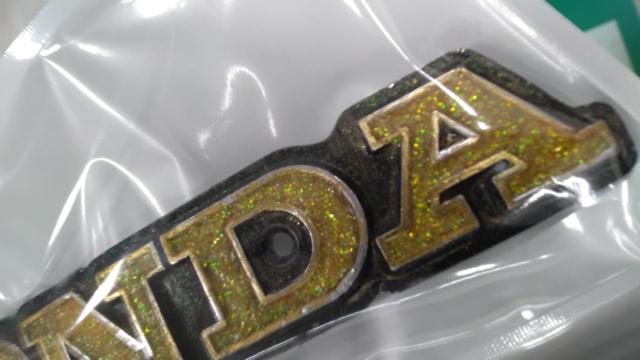 ※削れ・ガリ傷あり※HONDA 純正タンクエンブレム