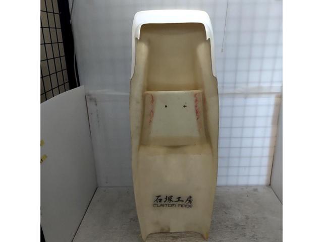 石塚工房 シングルシートカウル【汎用品】