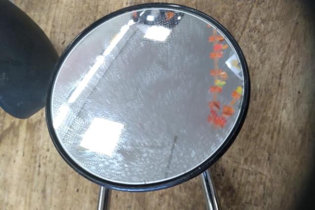  then 
YAMAHA
Genuine
Tuning fork mark
Bullet type mirror
(M10
forward/reverse)