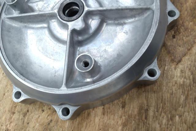 HONDA
Genuine clutch cover for CB750K