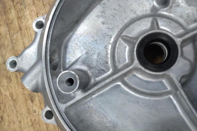 HONDA
Genuine clutch cover for CB750K