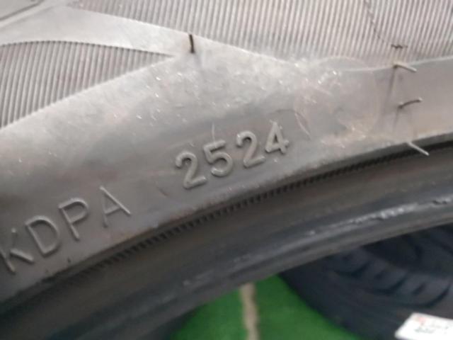 GRENLANDER L-ZEAL56 245/40R20 2本