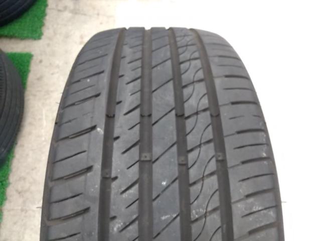 GRENLANDER L-ZEAL56 245/40R20 2本